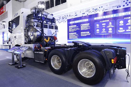 續航超1000公里,氫能重卡亮相世界智能網聯汽車大會.jpg 續航超1000公里,氫能重卡亮相世界智能網聯汽車大會.jpg