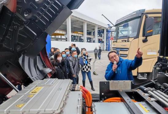 “氫”車(chē)熟路!到山西來(lái),帶您上車(chē).jpg “氫”車(chē)熟路!到山西來(lái),帶您上車(chē).jpg