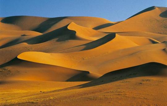 從沙漠空氣中提取水:獨特的10GW綠色氫項目將于2022年開始建設(shè) 從沙漠空氣中提取水:獨特的10GW綠色氫項目將于2022年開始建設(shè)