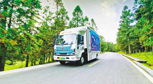 攜手推進汽車、電子信息等產業,共建成渝氫走廊,廣泛開展互采互供一鏈合作,推動川渝經濟高質量發展.jpg 攜手推進汽車、電子信息等產業,共建成渝氫走廊,廣泛開展互采互供一鏈合作,推動川渝經濟高質量發展.jpg