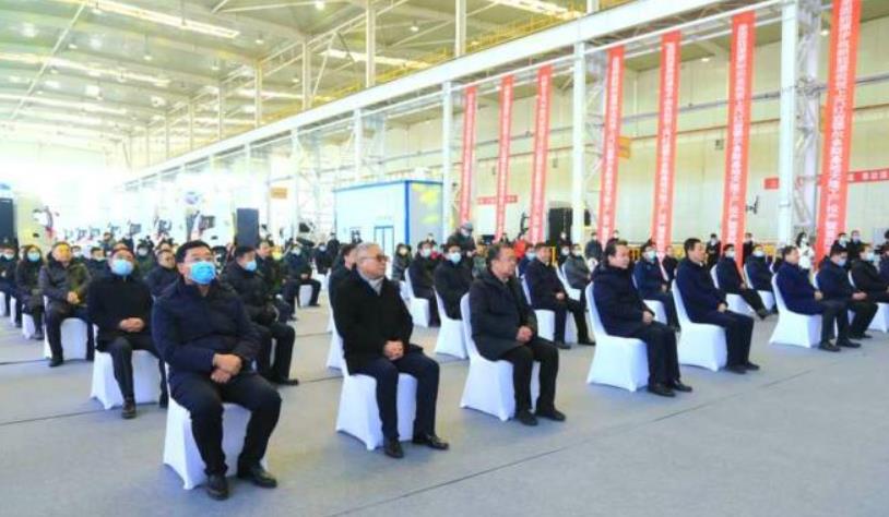 上汽紅巖鄂爾多斯基地天隆工廠投產,首批氫能重卡下線.jpg 上汽紅巖鄂爾多斯基地天隆工廠投產,首批氫能重卡下線.jpg