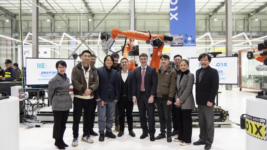 PIX Moving與HEE達成戰略合作,聯合開發【移動式燃料電池供能機器人】.jpg PIX Moving與HEE達成戰略合作,聯合開發【移動式燃料電池供能機器人】.jpg