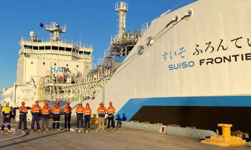 世界上第一艘液態氫運輸船正在前往日本的途中.jpg