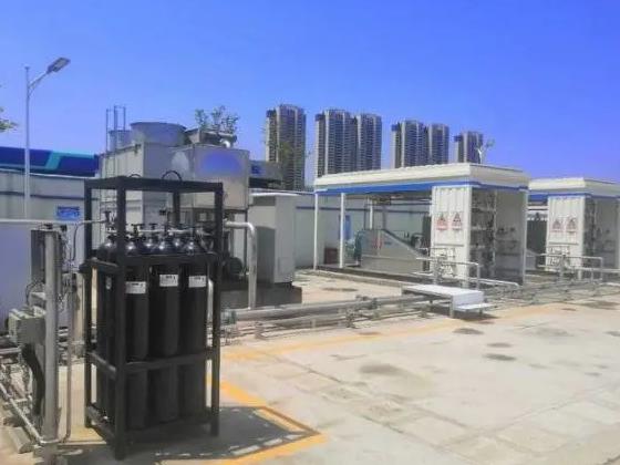 濟(jì)南公交第一加氫站啟用，氫燃料車將運(yùn)行更多公交線路