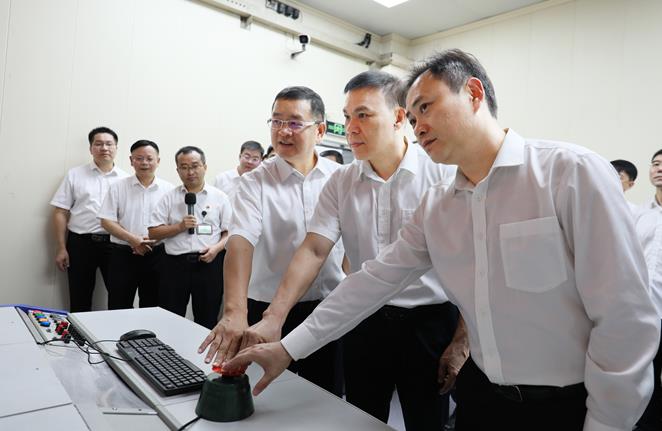 中國(guó)最大排量、最大馬力燃?xì)浒l(fā)動(dòng)機(jī)玉柴YCK16H成功點(diǎn)火 中國(guó)最大排量、最大馬力燃?xì)浒l(fā)動(dòng)機(jī)玉柴YCK16H成功點(diǎn)火