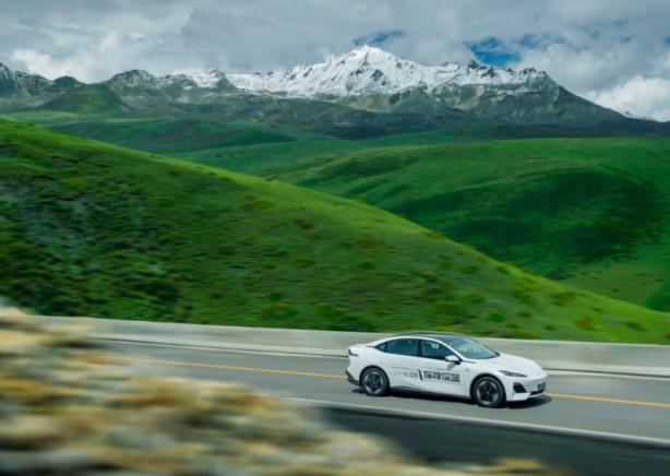 長(zhǎng)安深藍(lán)SL03上市16.89萬(wàn)起售,氫電版69.99萬(wàn)元! 長(zhǎng)安深藍(lán)SL03上市16.89萬(wàn)起售,氫電版69.99萬(wàn)元!