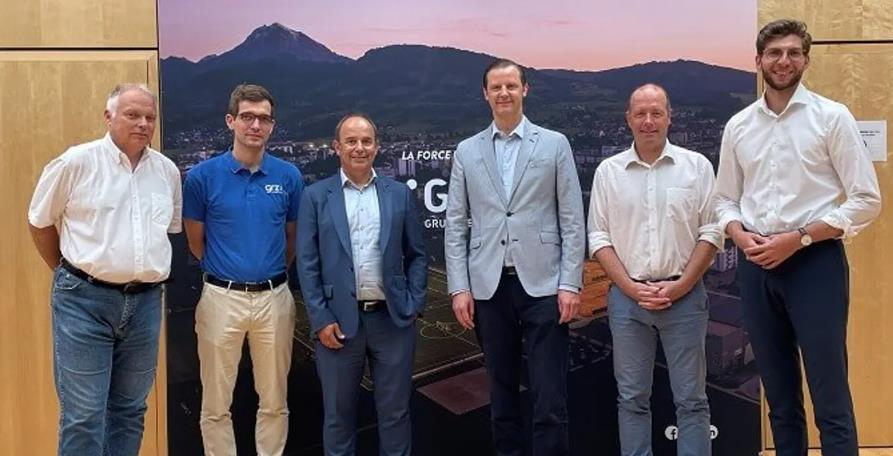 瑞士使用H-TEC PEM電解槽生產綠氫.jpg