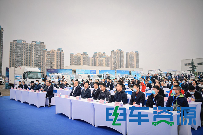 2 現場會議圖_副本 700.jpg