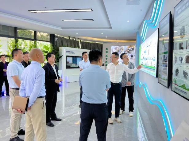武漢市郵政管理局黨組書記、局長宮世成調研湖北氫動力.jpg