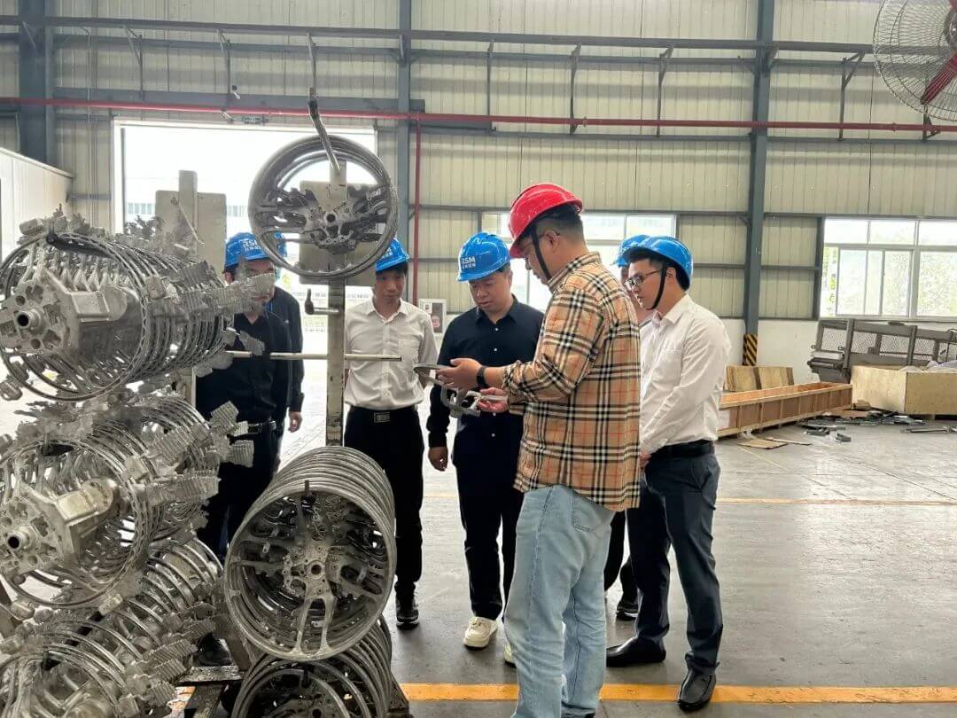 滿電未來獲荊州政府領導高度重視.jpg 滿電未來獲荊州政府領導高度重視.jpg