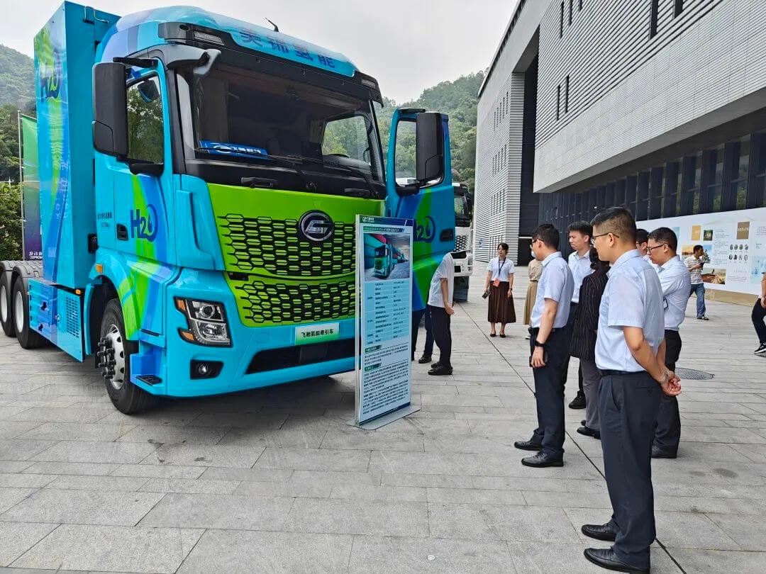 飛馳科技燃料電池汽車亮相世界氫能技術(shù)大會.jpg 飛馳科技燃料電池汽車亮相世界氫能技術(shù)大會.jpg