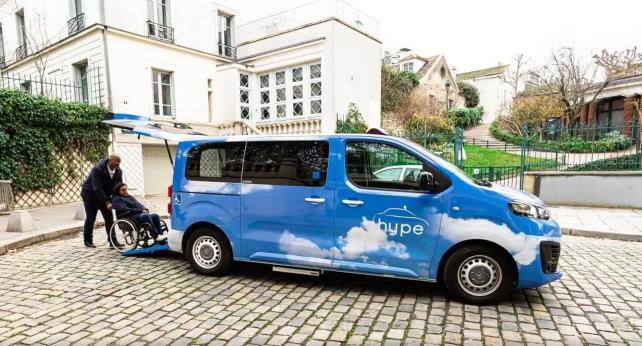 斯泰蘭蒂斯和Hype聯(lián)手打造氫動(dòng)力出租車,為殘疾人士提供零排放服務(wù).jpg
