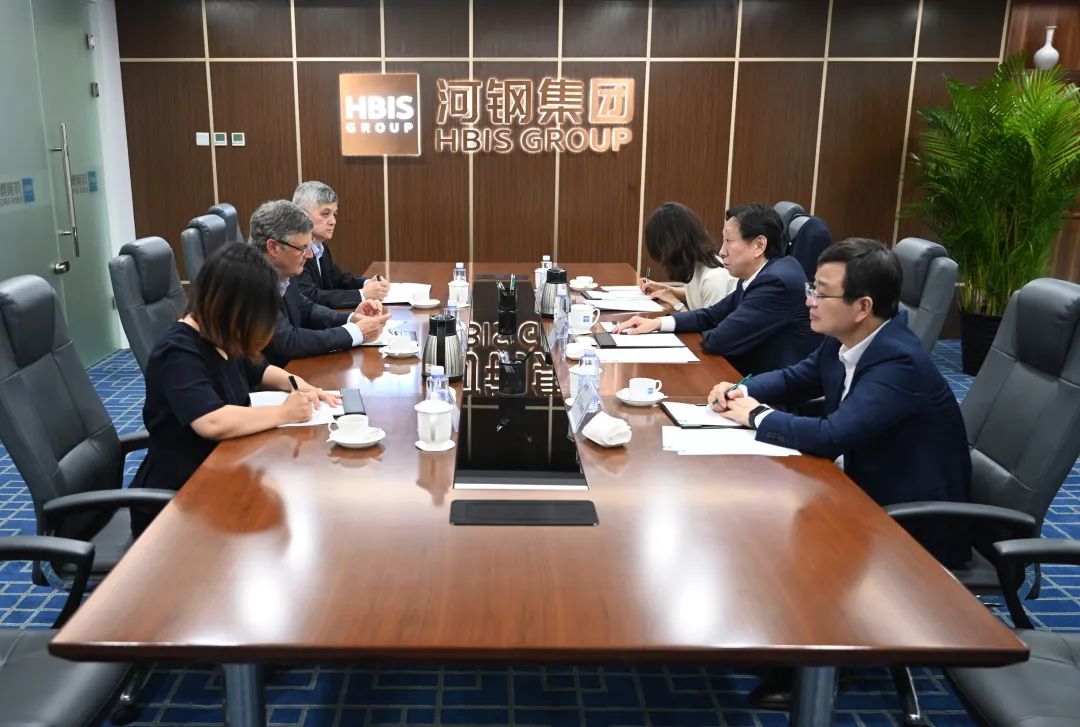 河鋼集團董事長于勇會見世界鋼鐵協(xié)會總干事,深入探討鋼鐵行業(yè)綠色低碳發(fā)展.jpg