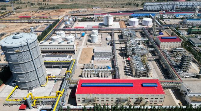 旭陽集團呼和浩特園區年產360萬噸焦化及制氫綜合利用項目全線投產-1.jpg